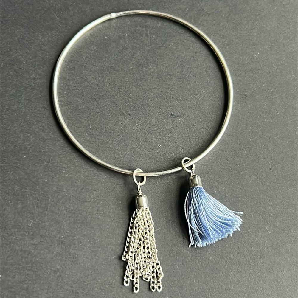 Women’s vintage silver tone/blue‎ tassel charm dainty bangle bracelet one size